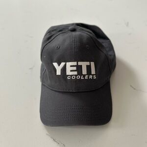 YETI LEGO Adult Grey Hat